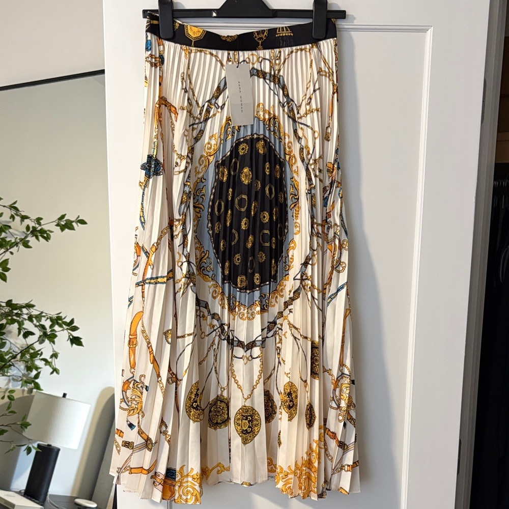 Zara A-Line Skirt with Chain Print